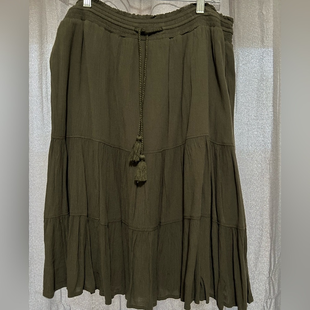 Pine Ridge Mid-Rise Tiered Skirt